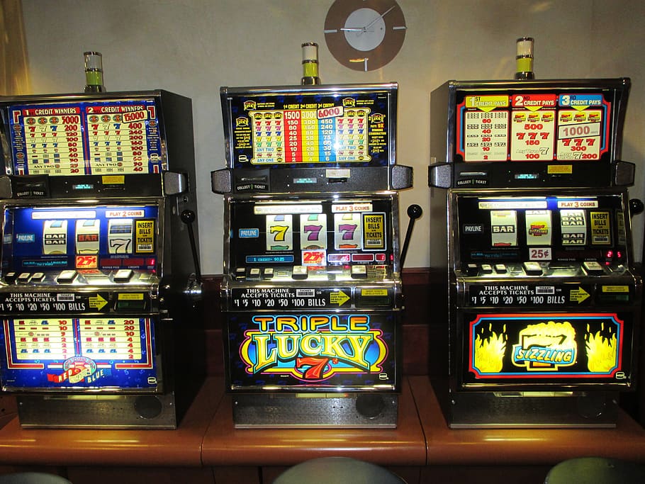 how many slots are in a vending machine